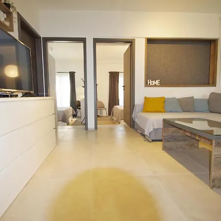 Kate Apartment